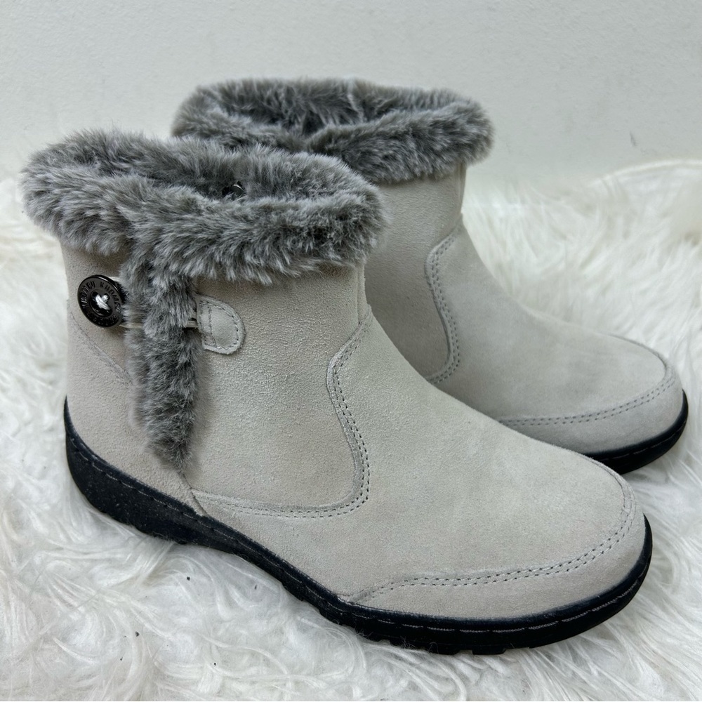 KHOMBU Women's Iris Cream suede leather winter snow ankle boots size: 6